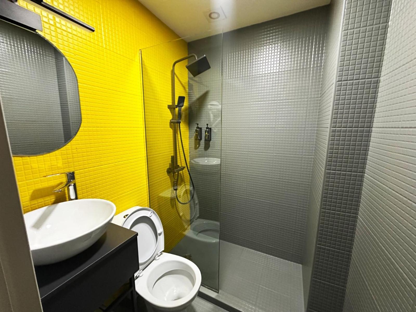 Diuma Hotel Tbilisi Buitenkant foto